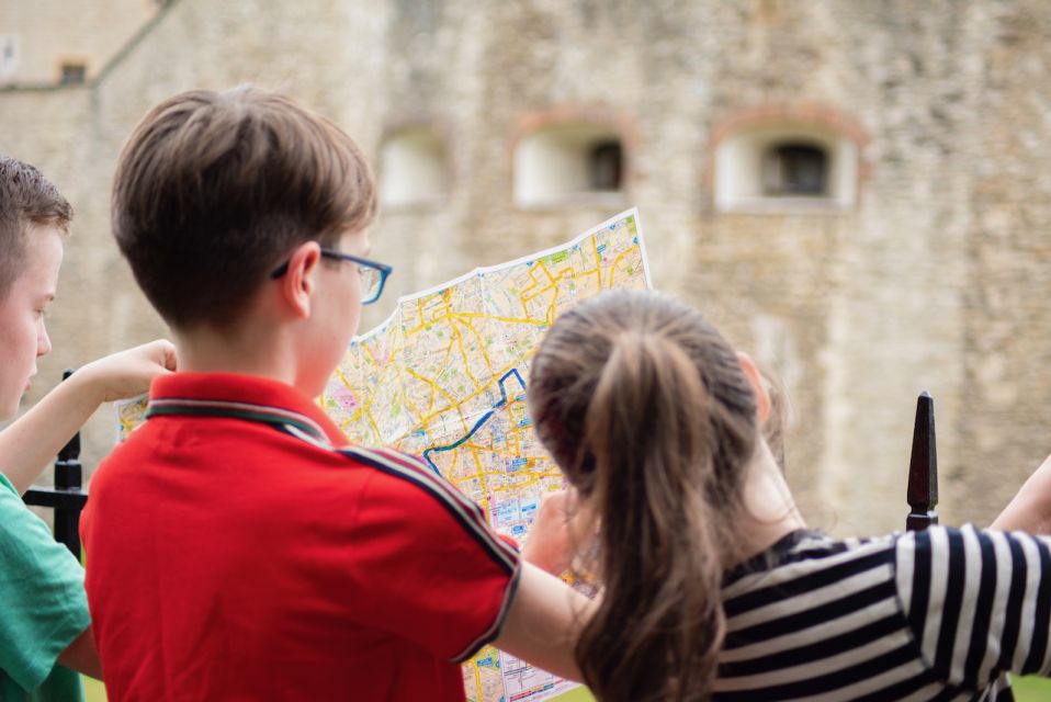 London: Children's Activities Tour in German - Booking Information