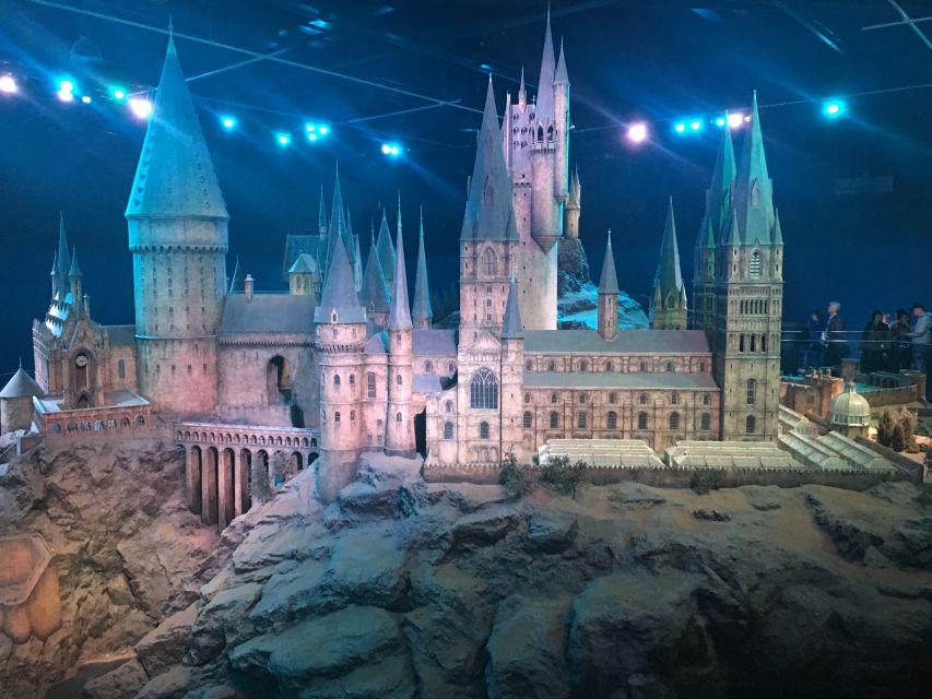London: Harry Potter Studios & Tour of Film Locations - Not Included