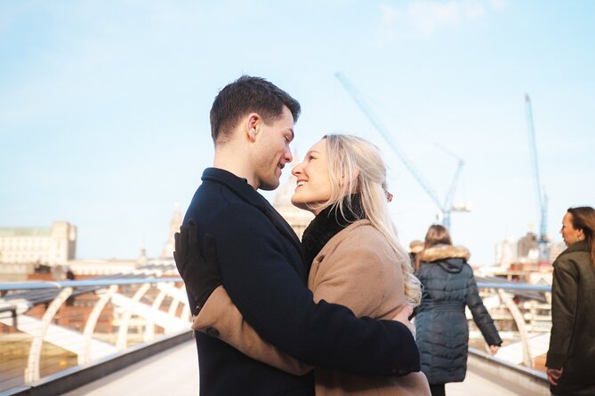 London: Photoshoot at St.Pauls Cathedral & Millennium Bridge - Millennium Bridge Photo Opportunities