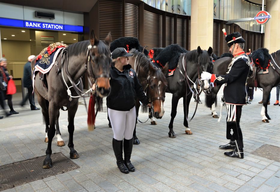 London: Royal London and Royal Palaces Walking Tour - Meeting Point