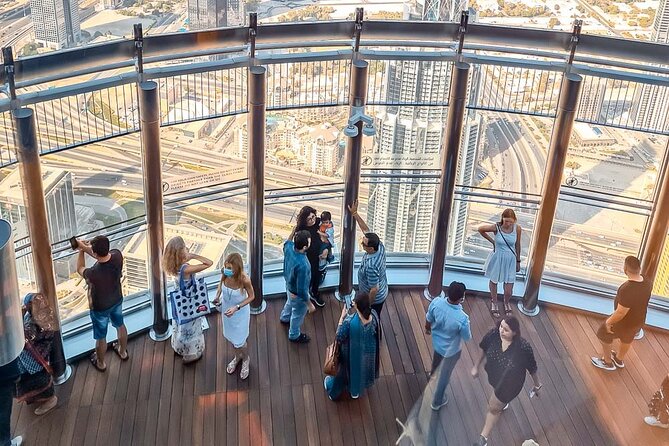 Lunch or Dinner at Burj Khalifa With Tickets - Exclusive Dining Packages