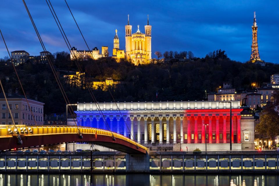 Lyon: Express Walk With a Local in 60 Minutes - Meeting Point