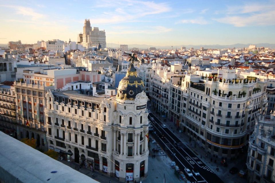 Madrid: 1.5-Hour City Highlights Guided Walking Tour - Tour Description