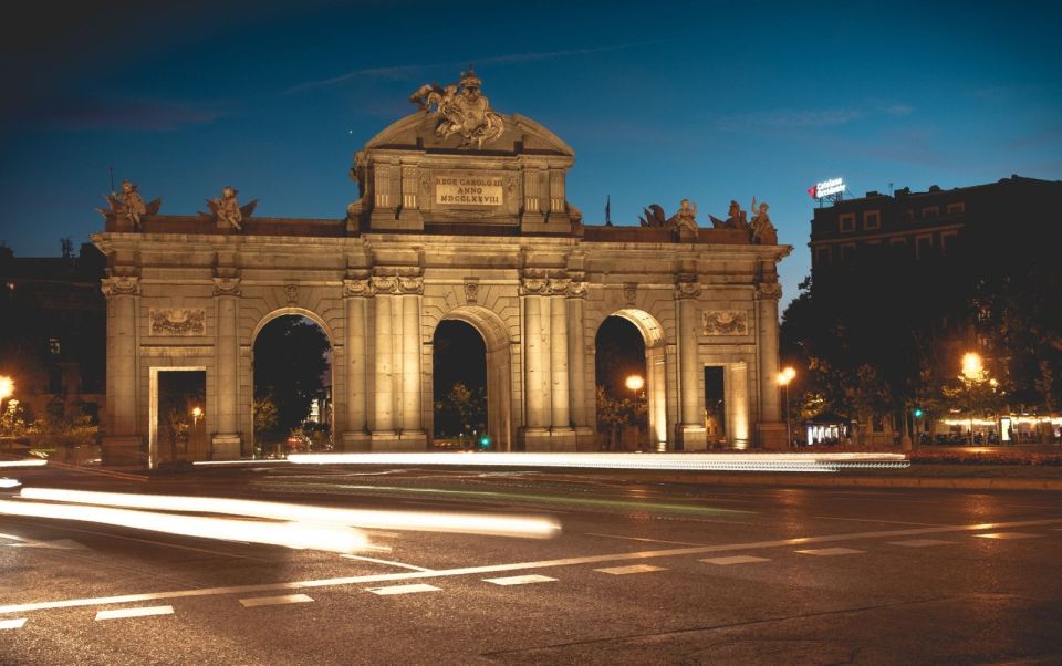 Madrid: Private Guided Night Tour by Car - Experience Highlights and Sights