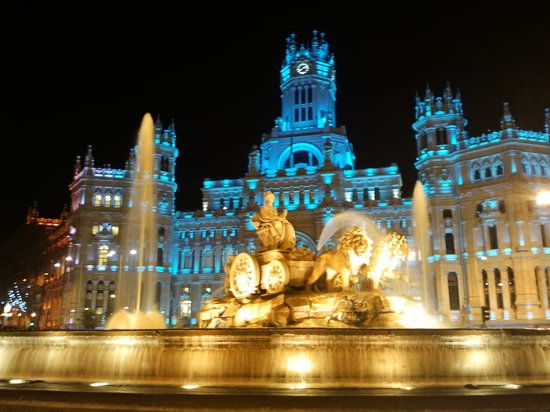 Madrid: Sunset Walking Tour With Optional Flamenco Show - Accessibility