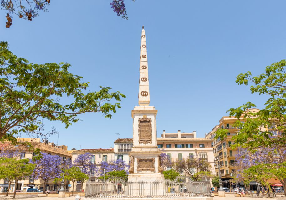 Malaga: Self-Guided Scavenger Hunt and Sightseeing Tour - Language Options