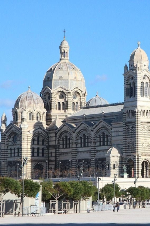 Marseille: Christmas Market Walking Tour - New Years Eve Fireworks Display