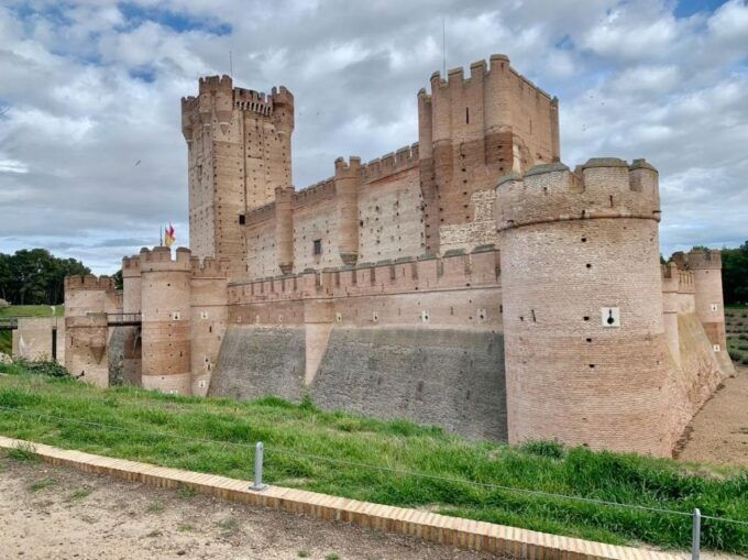 Medina Del Campo: Private Sightseeing Tour - Additional Tour Information