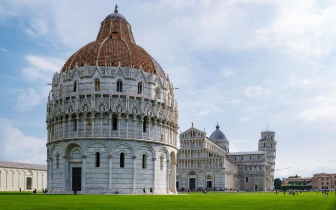 Mesmerizing Sites of Pisa Walking Tour - Description