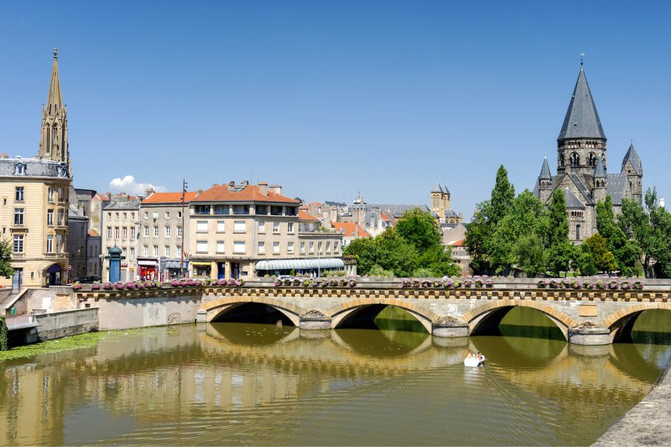 Metz: First Discovery Walk and Reading Walking Tour - Experience