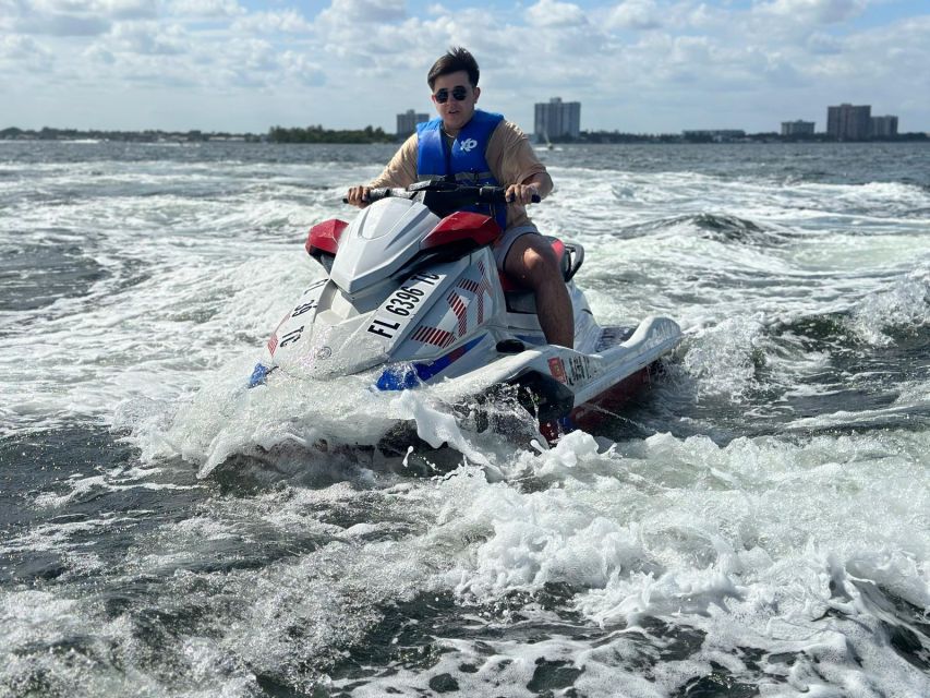 Miami: Miami Beach Jetski Ride With Boat and Drinks - Company and Service