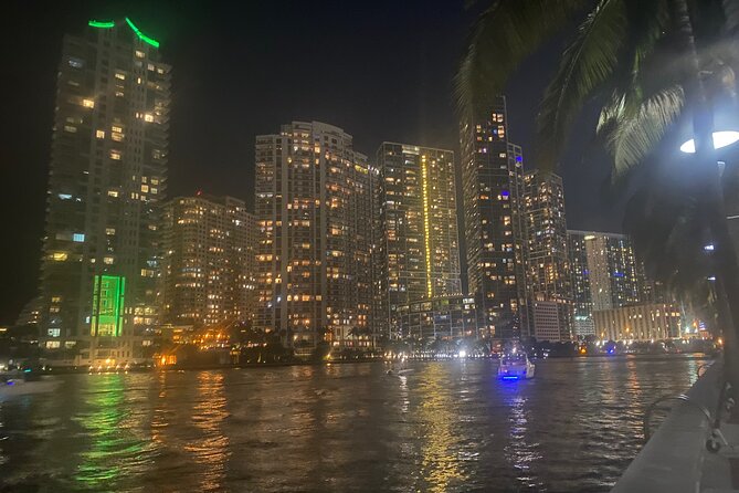 Miami Night Skyline Cruise on Biscayne Bay With Upgrade Options - Service Quality and Scheduling Feedback