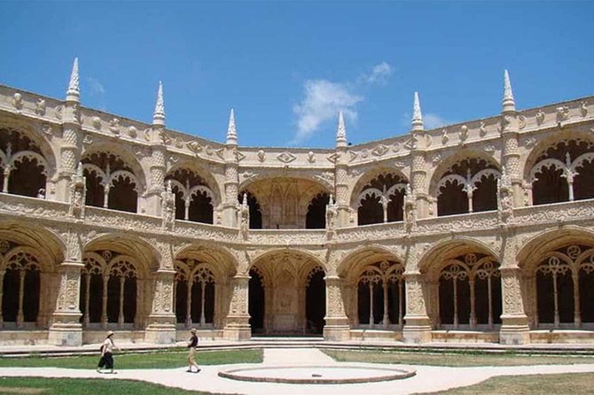 Mini Tour LISBON (Half Day) - Additional Fees and Restrictions