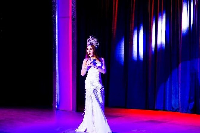 Miracle Cabaret Show in Chiang Mai - Performer Photos and Tips