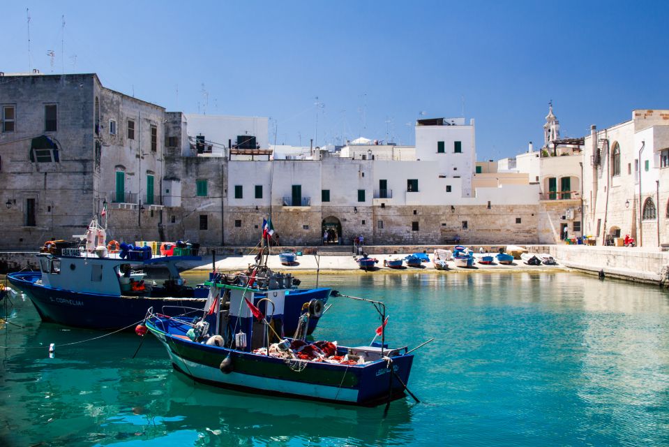 Monopoli: Private Polignano a Mare Grottos Speedboat Cruise - Meeting Point