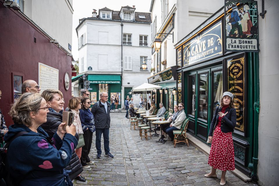 Montmartre in Songs: Tour With a Professional Singer - Not Suitable For