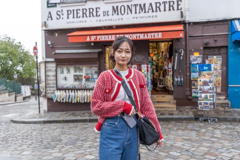 Montmartre Sacre Coeur Area Photoshoot by Paris Photographer - Booking Information for the Photoshoot