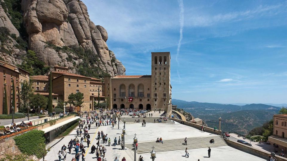 Montserrat: Day Trip From Barcelona With Farmhouse Lunch - Tour Description