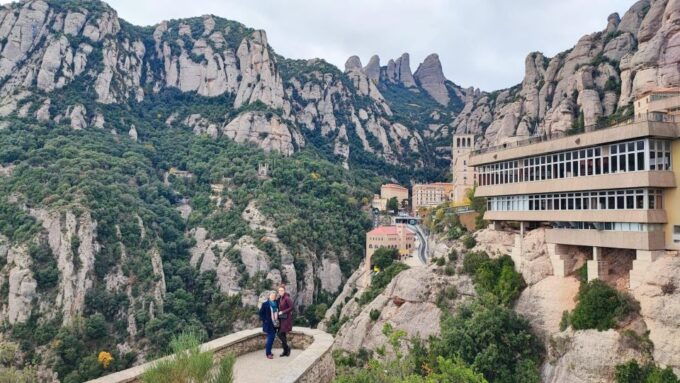 Montserrat Small Group Tour With Train and Cable Car - Full Description