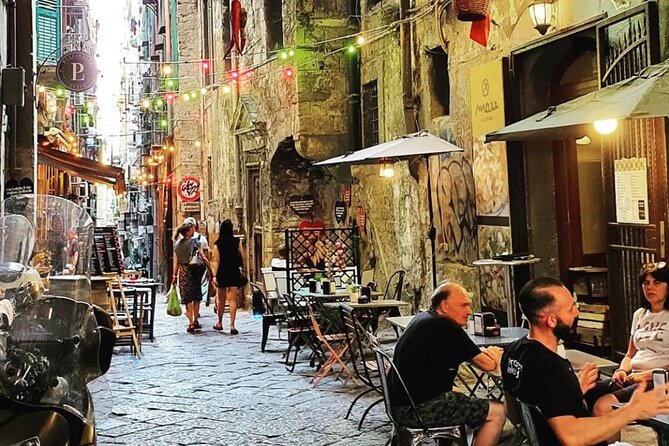 Napoli Pub Crawl in the Old Town - Tips for a Fun Night