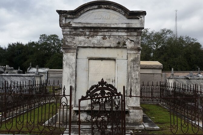 New Orleans Cemetery Insiders Tour - Parking and Transportation Tips