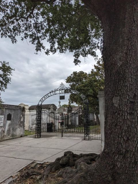 New Orleans: Secret Historical Garden District Audio Tour - Important Tour Information and Tips