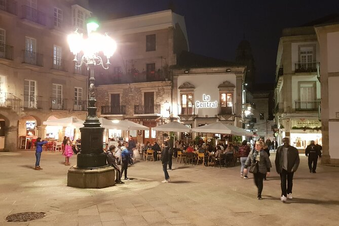 Night Visit to Vigo: Pirates and Overseas Stories - Nighttime Adventures in Vigo