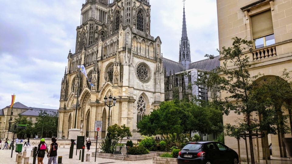 Orléans: Old Town, Cathedral & Joan of Arc Self-guided Walk - Participants & Date