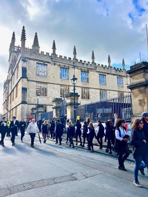 Oxford: City & University Tour With College Entry Included - Meeting Point