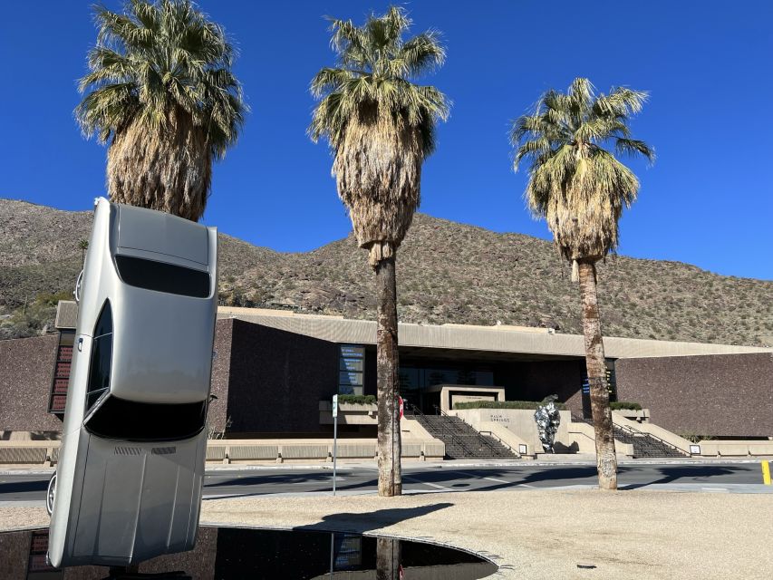 Palm Springs: City Highlights Scavenger Hunt Smartphone Game - Smartphone Guide Details