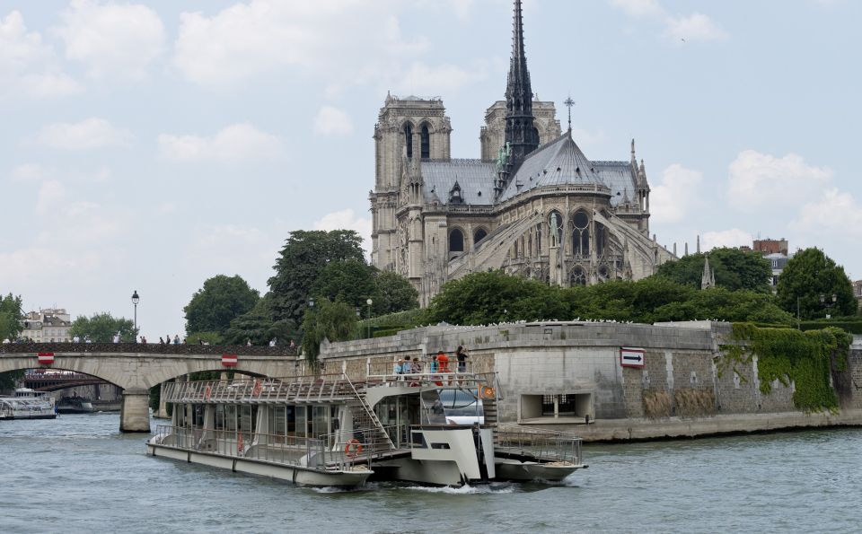 Paris: 1-Hour Sightseeing Cruise and Bistro Lunch - Cuisine