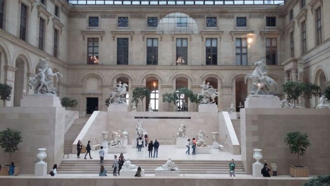 Paris: 2-Hour Louvre Museum Guided Tour With Ticket - Review Summary