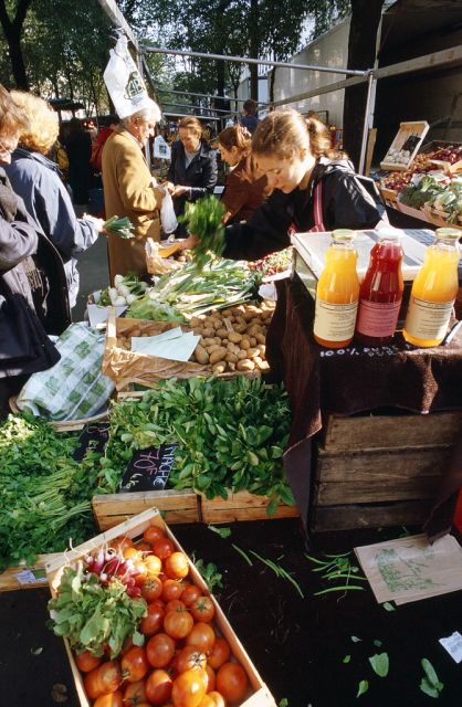 Paris Best Ever Food 2h30 Walking Tour - Group Size Limit