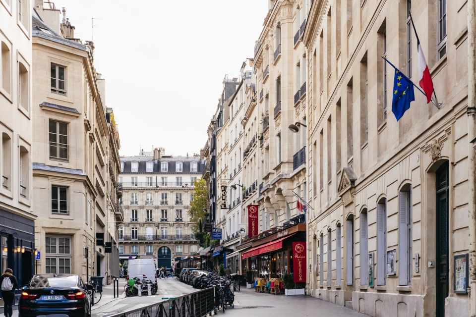 Paris: Chocolate & Patisserie Walking Tour With Tastings - Neighborhood Exploration and Foodie Tour