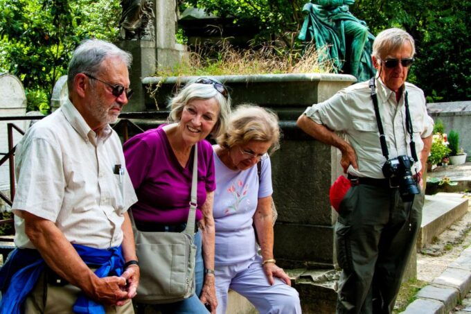 Paris: Famous Graves of Père Lachaise Small Group Tour - Important Information