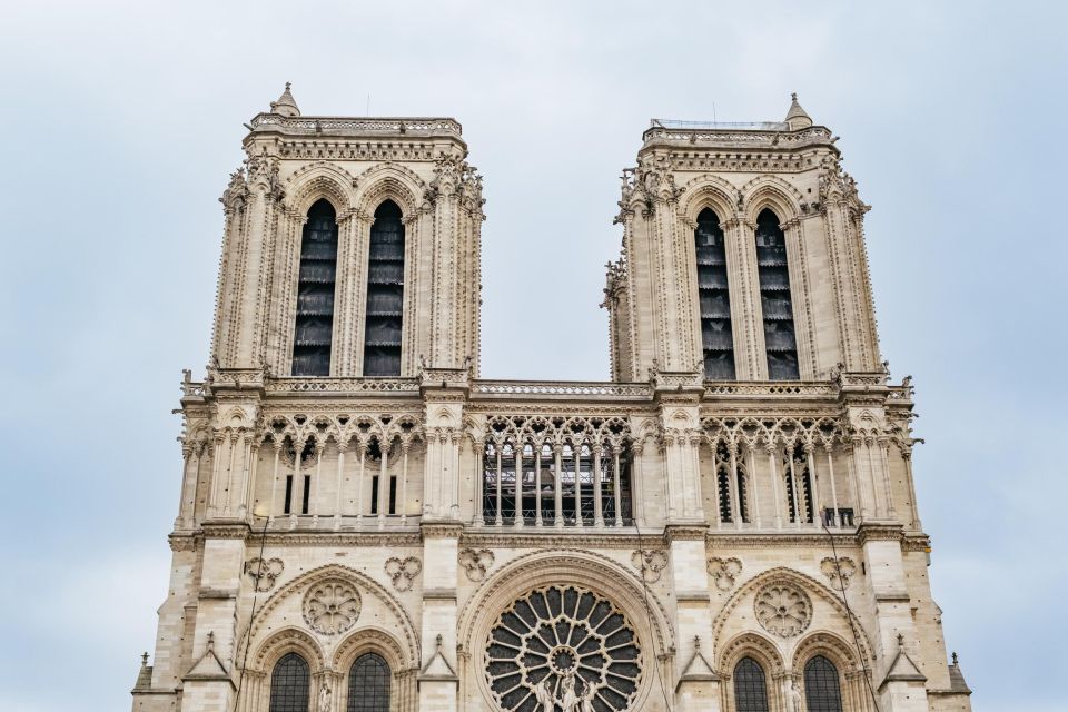 Paris: Ile De La Cité Walking Tour With Sainte-Chapelle - Sainte-Chapelles Stained Glass Marvel