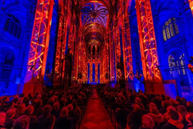 Paris: Luminiscence - Immersive Sound and Light Show - Inclusions