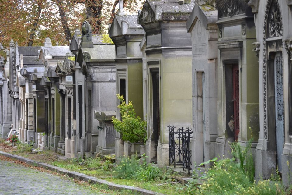 Paris: Pere Lachaise Cemetery Guided Tour in French - Inclusions