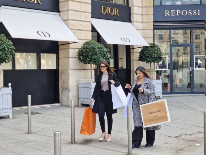 Paris: Personal Shopper Experience With Fashion Expert - Personal Shopper Information