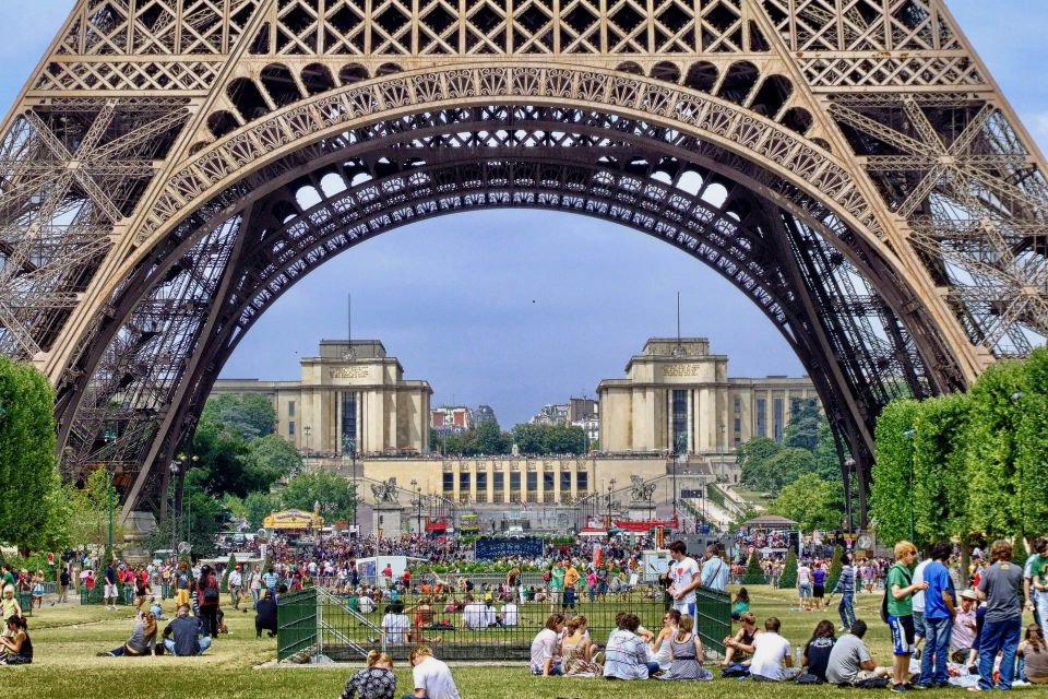Paris Private Full Day 7 Iconic Sights City Tour by Mercedes - Included Tickets