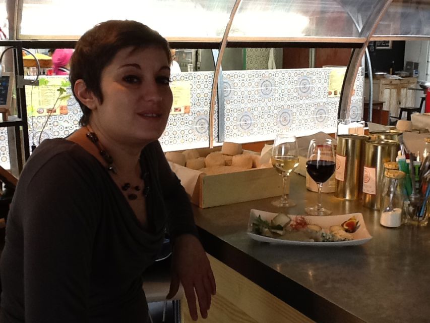 Paris: Small-Group Cheese and Wine Tasting in Le Marais - Meeting Point
