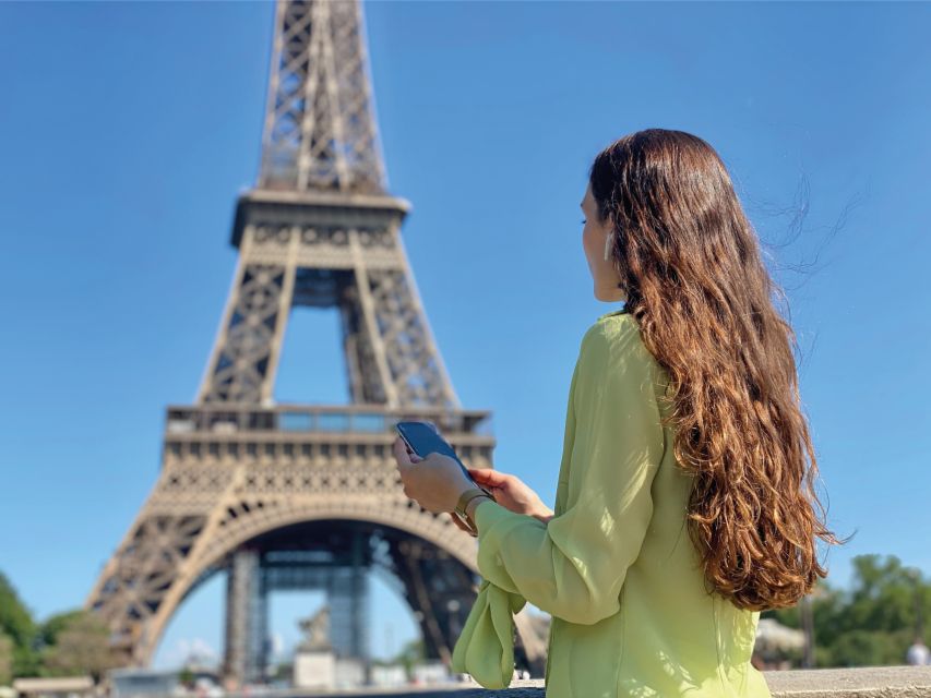Paris: Smartphone Audio Walking Tour Around the Eiffel Tower - Not Suitable For