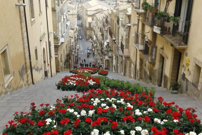 Piazza Armerina and Caltagirone - Historical Insights in the Region