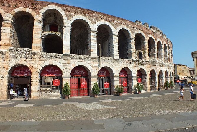 Private 2,5 Hour Walking Tour of Verona With Private Tour Guide - Additional Information and Assistance