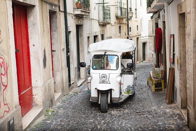 Private 3-Hour Tour in a Tuk Tuk With Portuguese Tapas and Wine - Reviews and Ratings Overview