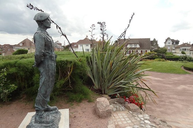 Private 8/9 Hour Tour to British Landing Beaches From Le Havre With Driver/Guide - Booking Tips