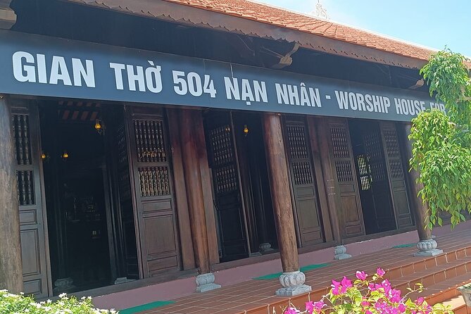 Private Car Transfer to MY LAI MASSACRE From Da Nang or Hoi an - Exclusive Itinerary Stops