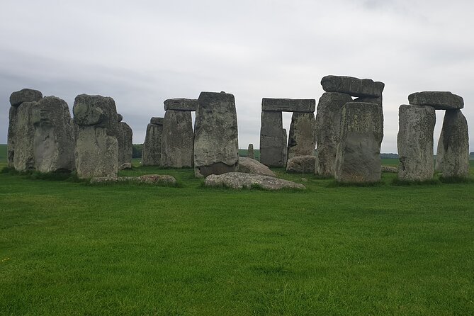 Private Guided Tours Stonehenge.Windsor.Salisbury - Expert Guides