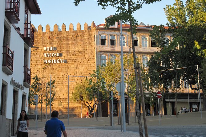 Private Guimaraes Walking Food Tour With Tastings - Itinerary Highlights