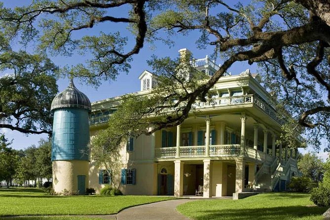 Private Louisiana Plantations Tour With Gourmet Lunch From New Orleans - Transportation and Pick-Up
